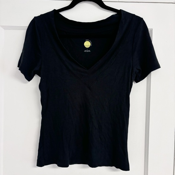 Anthropologie Daily Practice Black V-Neck Tee Small - Picture 3 of 6